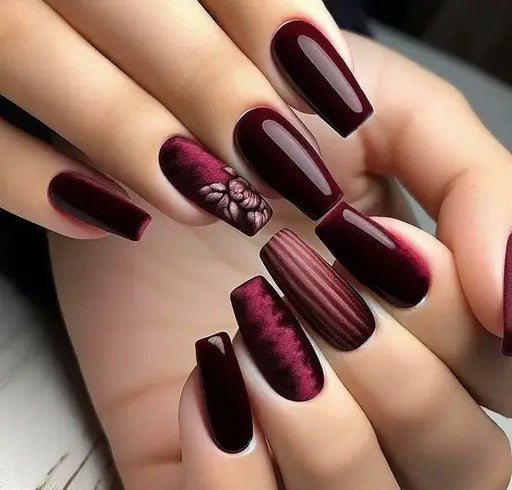Set of 24 Artificial Reusable Nails in Dark Burgundy with cateye effect design with glue